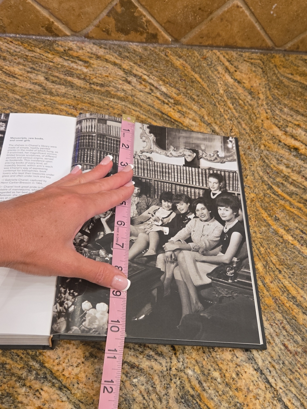 Chanel Book - Picture 2 of 3
